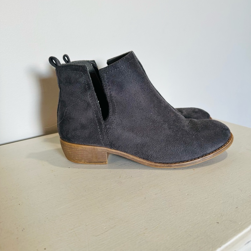 Women's Gray Faux Suede Ankle Boots With Side Cut Out